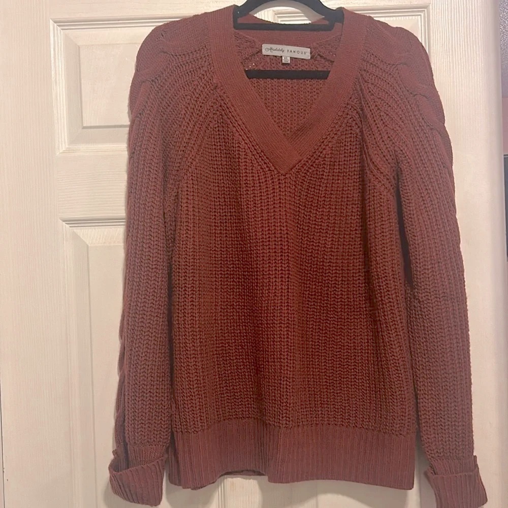 Almost Famous Women’s V-Neck Red Rust Sweater Size XL Fall Winter